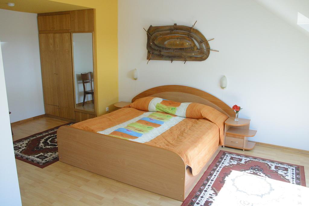 Hotel Azuolynas à Juodkrantė Extérieur photo