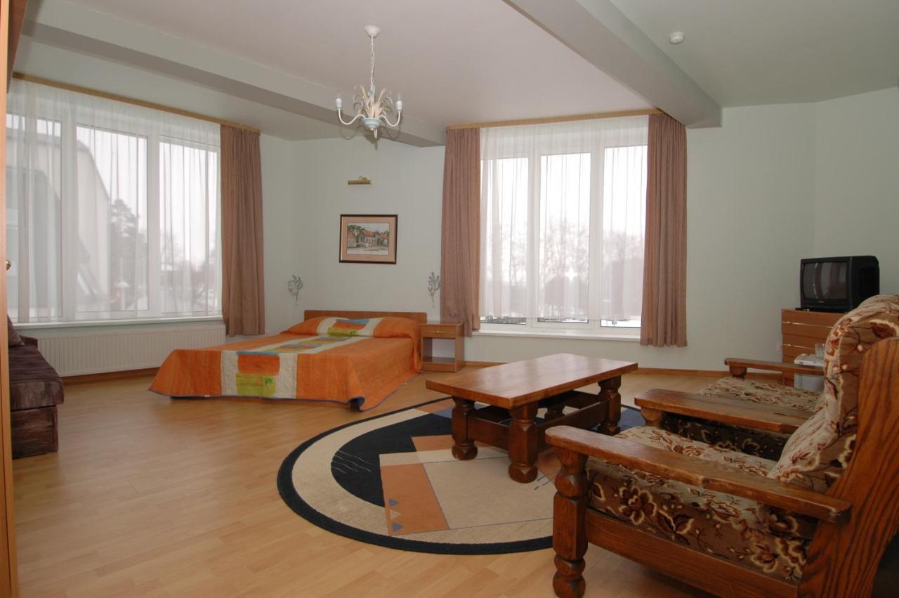 Hotel Azuolynas à Juodkrantė Extérieur photo